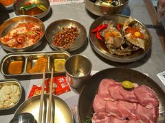 -草家酱蟹炭火烤肉店(珲春南路一店)