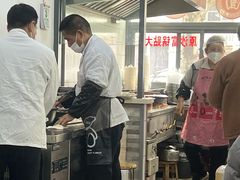 -黄阿姨锅贴大王(万航渡路店)