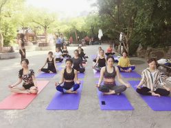 -亚太瑜伽普拉提学院