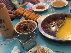 -蜀巷弯弯串串香(长春总店)