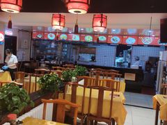 大堂-陈寔包子王·卤煮小肠·京味小吃(龙潭店)