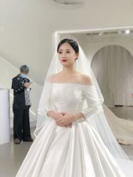 -艾米丽婚纱礼服