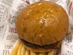 -The Habit Burger Grill 哈比特汉堡(爱琴海店)