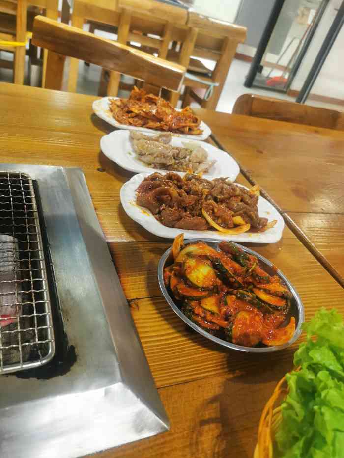 创始店(海淀店)-"路边烤牛肉环境非常非常喜欢!很随意,有.