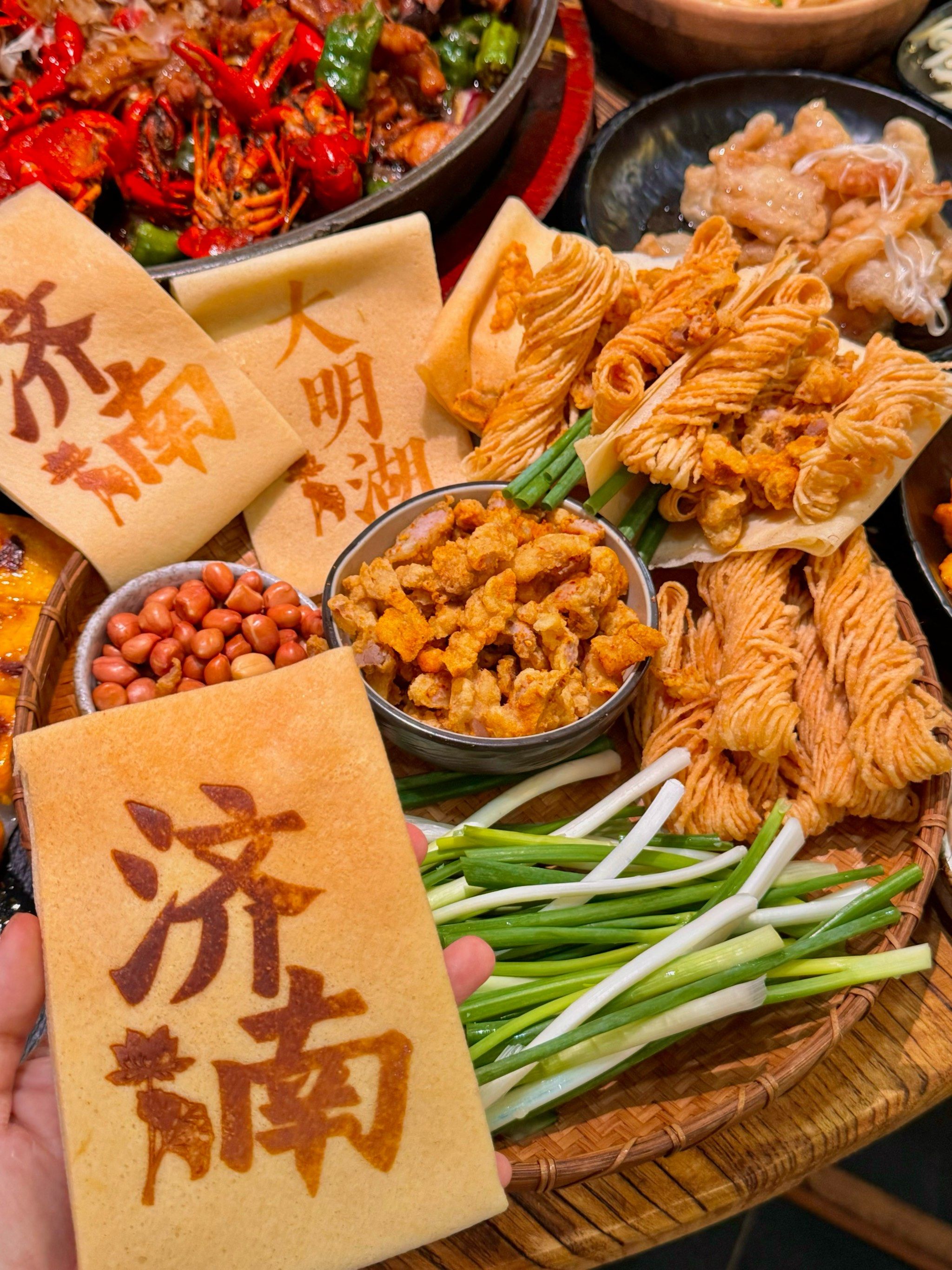 济南!吃到了一种很新的煎饼!