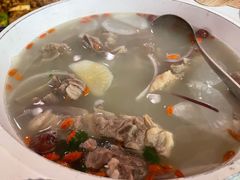 -马尔龙新疆饭店·清真(瑞景店)