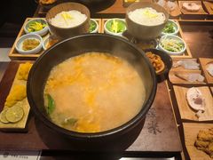 -银米·云南传统过桥米线(双廊黑金冠店)