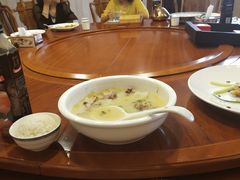 -园中园美食城