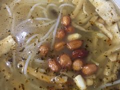 -大富蚝乌东哥饭店·石锅鱼杂·柠檬鸭(革新路店)