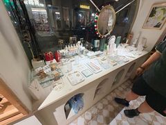 -LADY FAFA(巨鹿路陕西南路路口店)