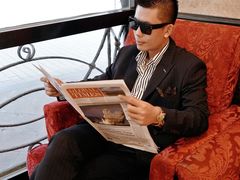 -深圳富苑皇冠假日套房酒店