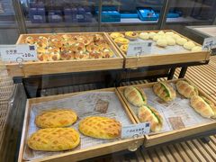 -顶东面包花园·生日蛋糕(世博店)