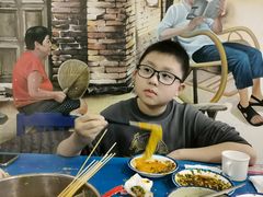 -马路边边串串香形象店(磐石路店)
