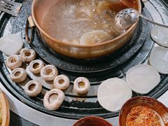 -阿山卓·野生菌火锅·纳西火塘烤肉