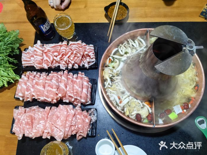 果松木炭酸菜铜火锅·外婆参鸡汤图片