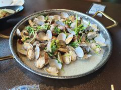 -曼听小寨海鲜烧烤·大连辣炒大王(盖州街店)