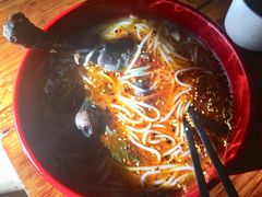 -正宗李家土鸡米线店