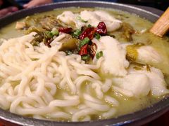 -周鱼小馆石锅酸菜鱼(活力汇店)