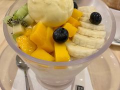 鲜果优酪雪-满记甜品(巴黎春天宝山店)