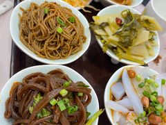 -宣海荣锅贴大王·陕味小吃集(钟楼店)