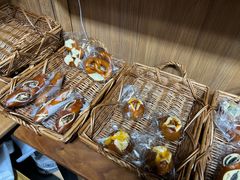 -yeast面包店
