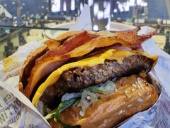-The Habit Burger Grill 哈比特汉堡(世博店)