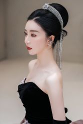 -艾米丽婚纱礼服