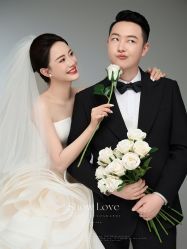 -雪中彩影婚纱摄影·微光艺术中心