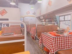 -蚝火爆·烧烤餐厅