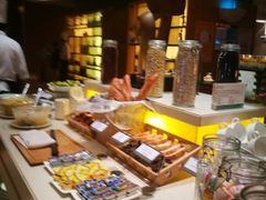 -上海浦东假日酒店逸庭咖啡厅