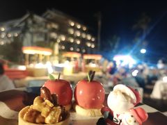 圣诞蛋糕-亚龙湾希尔顿自助餐厅·海鲜·烧烤·沙滩BBQ·现场乐队