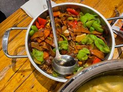 -老滇山寨•云南特色菜•地方菜•民族风情歌舞表演(金碧店)