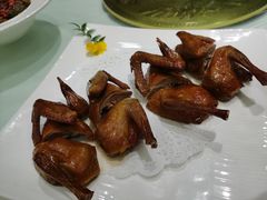 脆皮乳鸽-金时代顺风大酒店(爱琴海购物中心店)