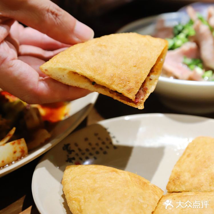 打卡魔都正宗乐山美食排队王!