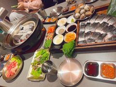 -围炉肉舍丹东海鲜烤肉·烤活鳗(步行街店)