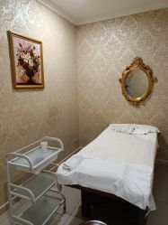 -伊美娜科技美肤中心