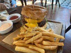 奥特曼芝士汉堡-Magnet磁食(同德店)