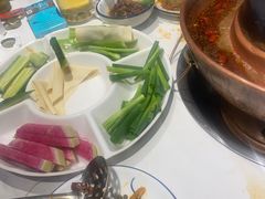 -老蜀铜火锅·酸菜脊骨·麻辣羊蝎子(热闹路店)