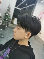 -茶发Salon·烫发染发理发