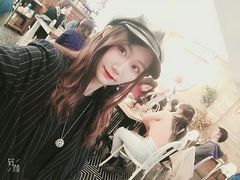 -FLOVIE FLORIST CAFE