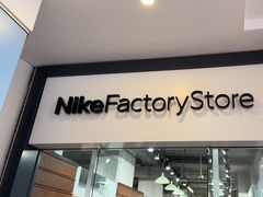 -伯肯黑德角名品折扣购物中心