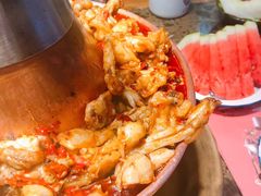 -沪小二炭火蛙锅(淮海中路美食不夜城店)