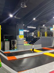 -蹦贝运动中心·蹦床·攀岩·闯关(龙岗店)