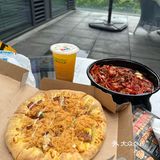 披萨陪小龙虾，美味加倍呀