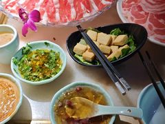 -巴渝瓦肆重庆鲜火锅(宝龙环湖店)