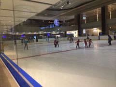 -冰堡国际溜冰场(观澜湖新城MHMALL店)