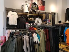 -UNDER ARMOUR(八达岭奥莱店)