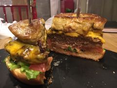 -HIGH FIVE哈福手工汉堡(桂林路店)