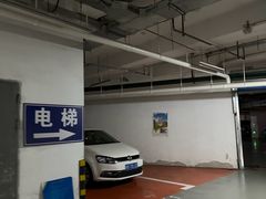 -苏宁电器广场·停车场