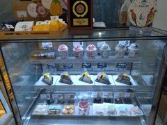 面包甜点陈列柜-野上麦田(中贸广场店)